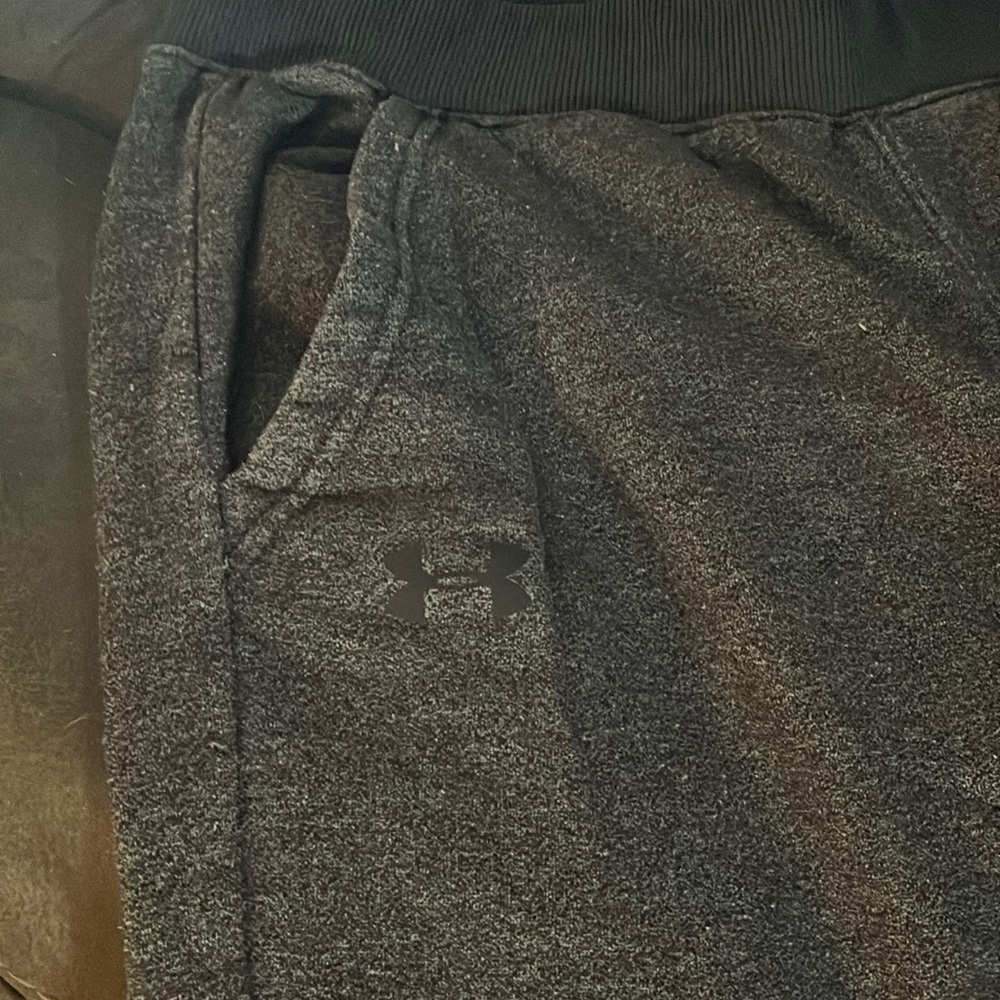 Under armor sweatpants with pockets